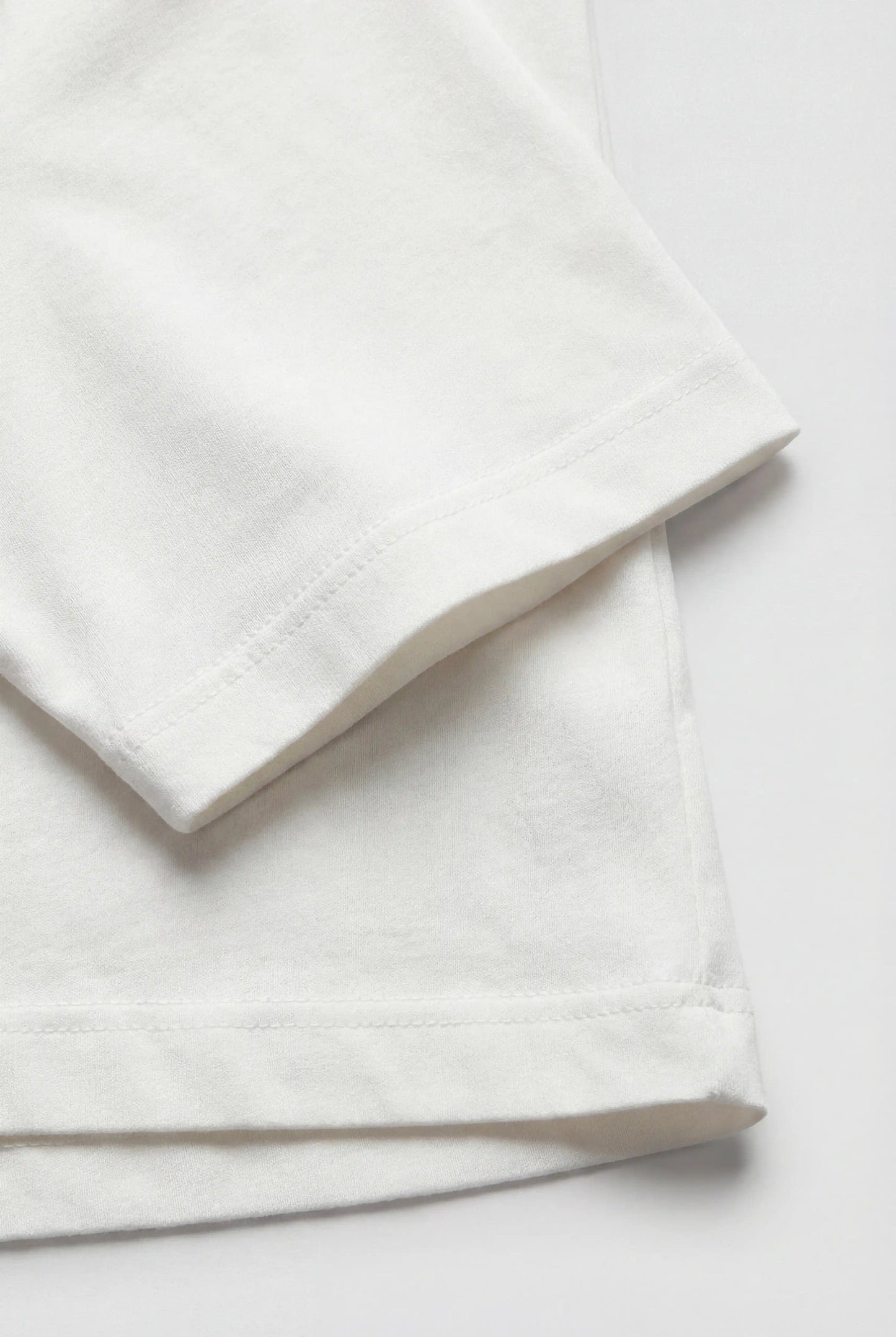 White Cotton T-shirt for Men – Breathable Short-Sleeve Crew Neck