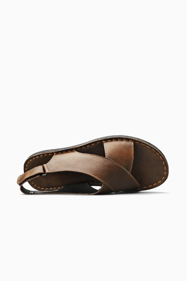 Men's sandals in brown leather with cross straps – comfortable slip-ons for summer